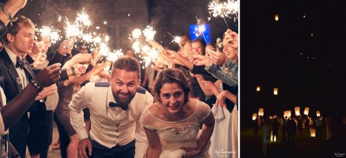 Image de gauche : avec un savant dosage d’organisation et d’improvisation (ce n’était pas prévu sur le mariage), nous avons organisé ce défilé de feux de Bengale. Un moment exceptionnel pour tout le monde qui est magnifiquement retranscrit sur la photo.
Image de droite : un lancer de lanterne n’est jamais anodin. La nuit et les lanternes permettent d’avoir un instant poétique hors du temps.